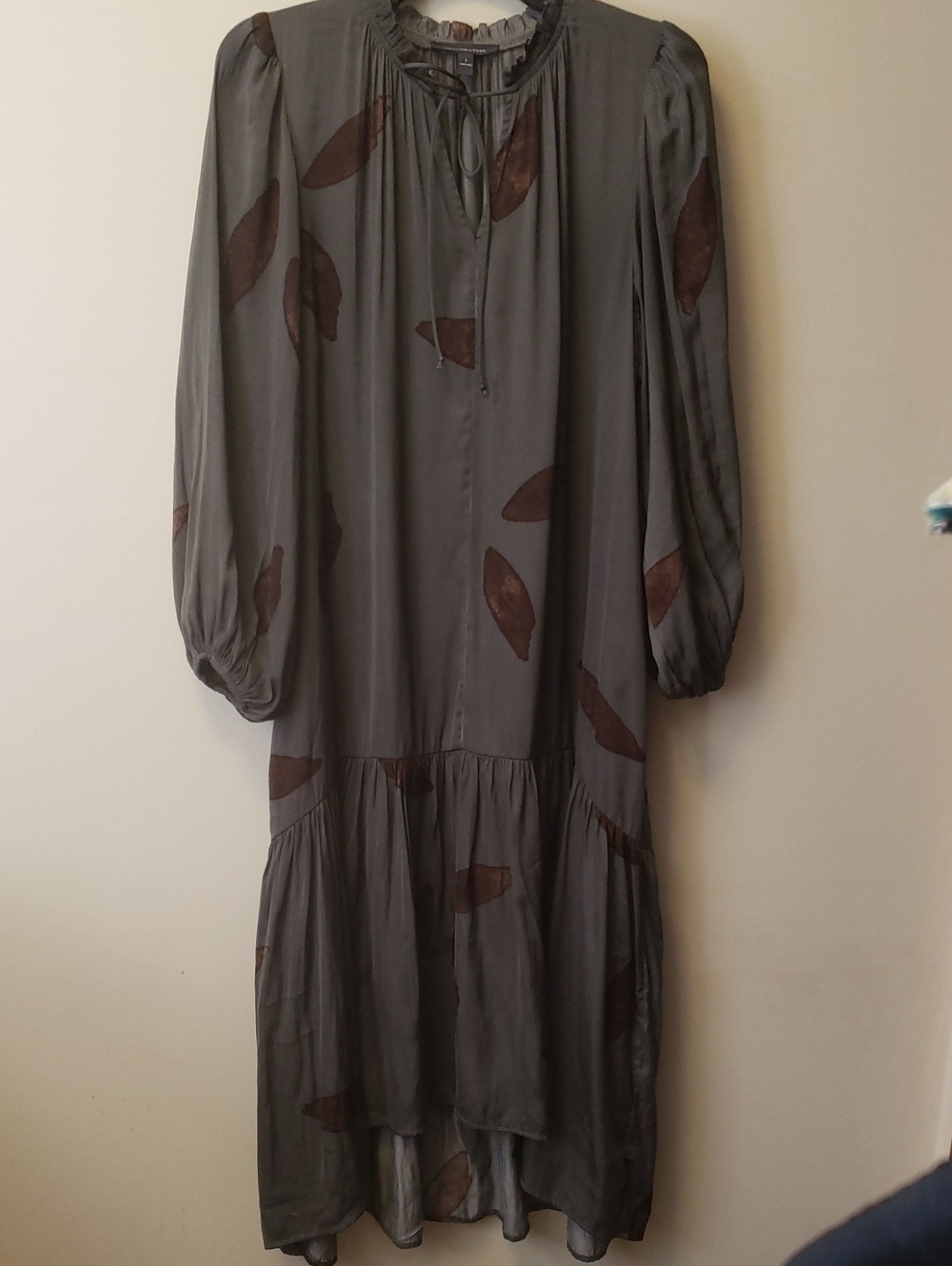 EUC Grade & Gather  Long Balloon Sleeve Tiered Midi Dress with Leaf Print